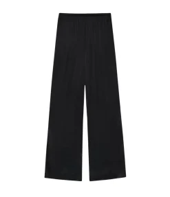 Aden Pant in Black