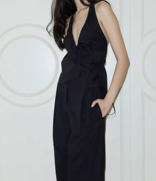 Drawcord Halter in Black