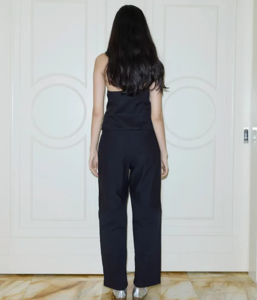 Drawcord Halter in Black