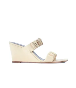 Frankie Wedge Sandal in Cream