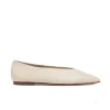 Moa Leather Flat in Creamy