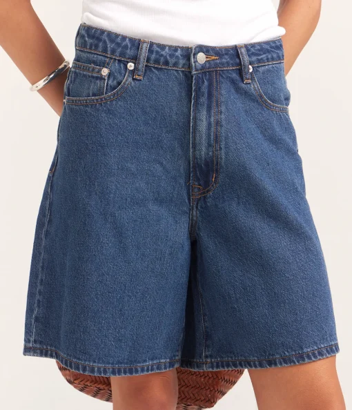 Relaxed Jean Short in Heritage Blue