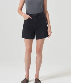 Stella Short in Bat